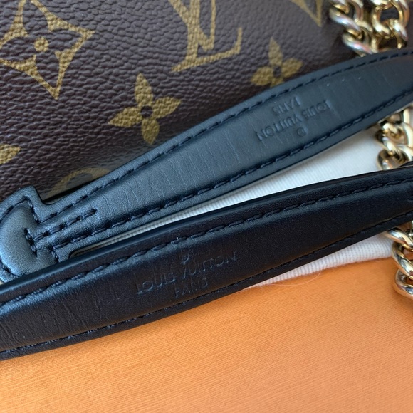 Authentic Louis Vuitton Surene BB Noir M43775 - Picture 2 of 11